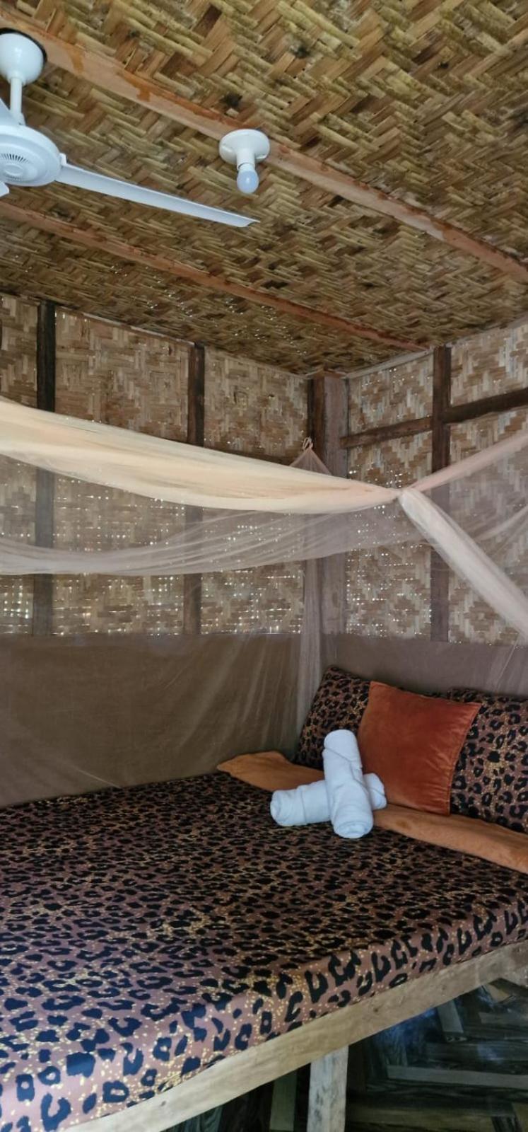 Khloe Serenity Guest House Batuan Exterior foto